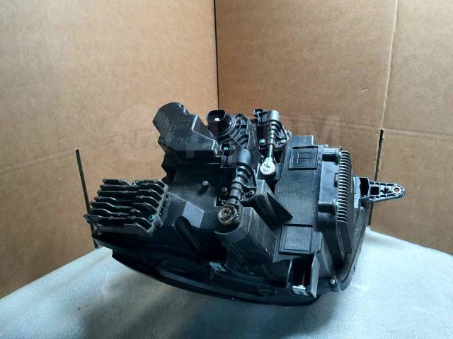   Tank 500 I (20222025) LED  4121104XKV3AA  