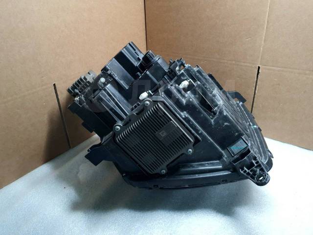   Tank 500 I (20222025) LED  4121104XKV3AA  