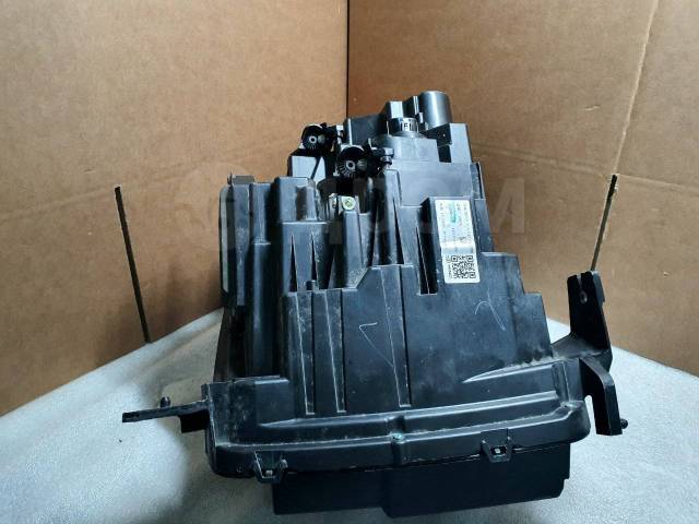   Tank 500 I (20222025) LED  4121104XKV3AA  