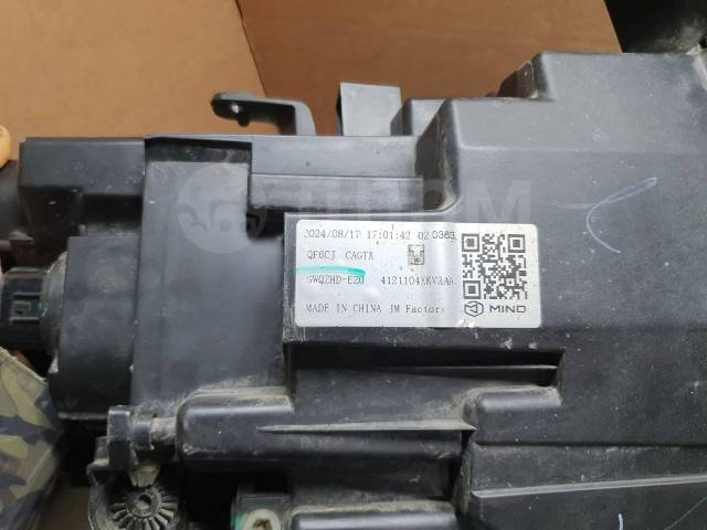   Tank 500 I (20222025) LED  4121104XKV3AA  