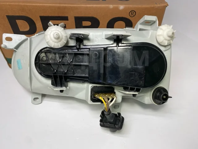 ���� ����������� Volkswagen Golf 3 4411115RLDE, ������ 4411115RLDE �� �����