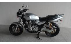 YAMAHA XJR1300 