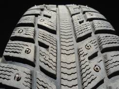 Kumho I'Zen KW22, 185/60 R14 в Омске Kumho I'Zen KW22. Зимние, шипованные, 2013 год, 20 %, 2 шт