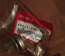 Продам гайку шкива коленвала 90017-PWA-G02 оригинал Honda во Владивостоке Гайка коленвала. Honda: Ballade, Logo, Accord, Stream, Civic, Airwave, Insight, Fit Aria, Mobilio Spike, Domani, Civic Ferio, Freed, Partner, Jazz, Mo...