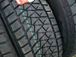 Bridgestone Blizzak DM-V2, 215/65R16 новые ! на складе в Красноярске Bridgestone Blizzak DM-V2. Зимние, без шипов, 2018 год, без износа, 4 шт