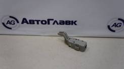 Фиксатор соединения топливопровода в Томске Фиксатор. Toyota: Yaris, Ractis, Avalon, Wish, ist, Vios, Vitz, Belta 1NZFE, 2NZFE, 2GRFE, 3ZRFE