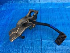 Педаль тормоза Isuzu Bighorn UBS73GW UBS73DW UBS26GW во Владивостоке Педаль тормоза. Isuzu Bighorn, UBS25DW, UBS25GW, UBS26DW, UBS26GW, UBS69DW, UBS69GW, UBS73DW, UBS73GW Opel Monterey 4JX1, 6VE1