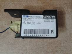 Датчик airbag Honda Civic EU1 , EU2 , EU3 , EU4 правый передний в Томске Датчик airbag. Honda Stream, LAEU4, ABAEU4, UAEU3, LAEP3, UAEU1, CBAEU3, LAEU2, LAEU3, LAEU1, ABAEP3 Honda Civic, EP3, EU4, EU3, EU1, EU2 Двигатели: D...