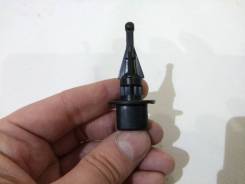 Датчик температуры воздуха Mazda Bongo Brawny, Bongo Friendee, Bongo, Capella, Demio, Eunos 800, Familia, Ford Festiva Mini Wagon, Ford Freda, Ford Ixion, Ford Telstar II, Ford Telstar, Laser Lidea, Laser, Luce, MPV, Millenia, Premacy, Roadster, Tita... в Красноярске Датчик температуры воздуха Mazda Bongo Brawny, Bongo Friendee, Bongo, Capella, Demio, Eunos 800, Familia, Ford Festiva Mini Wagon, Ford Freda, Ford Ix...