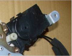 61100AE001 Б/У активатор RR двери в Волгограде Электрозамок. Subaru Forester, SG5, SG9, SG9L Subaru Legacy, BE5, BE9, BEE, BES, BH5, BH9, BHC, BHE Subaru Legacy B4, BE5, BE9 EJ201, EJ202, EJ203, EJ...