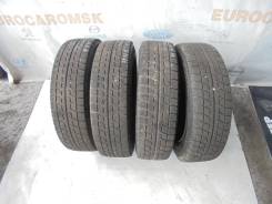 Bridgestone Blizzak Revo2, 175/70 R14 в Омске Bridgestone Blizzak Revo2. Зимние, без шипов, 2008 год, 20 %, 4 шт