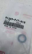 Кольцо уплотнительное направляющей щупа Honda 91309-PJ7-010 в Томске Сальник масляного щупа. Honda: Rafaga, Accord, Ascot, Inspire, Ascot Innova, Civic, Vigor, Accord Inspire, Shuttle, Accord Aerodeck, Prelude, Odyssey...