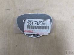 Эмблема Toyota Platz NCP12, передняя в Красноярске Эмблема TOYOTA PLATZ NCP12