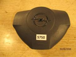 Подушка безопасности в рулевое колесо Opel Astra H / Family 2004 > A04 в Омске Подушка безопасности водителя. Opel Astra Family Opel Astra Двигатели: A16LET, A16XER, A17DTJ, A17DTR, A18XER, Z12XEP, Z13DTH, Z14XEL, Z14XEP, Z16LET...