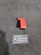 Ручка открытия капота Mercedes-Benz (MB Garage) в Новосибирске Ручка открывания капота. Mercedes-Benz: GLK-Class, S-Class, GL-Class, M-Class, B-Class, R-Class, CLC-Class, CL-Class, E-Class, SLS AMG, SLR McLaren, A...