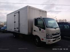 Hino 300, 2013 в Санкт-Петербурге Hino 300. Сендвич фургон на шасси 720 c гидробортом, 4 009 куб. см., 5 000 кг., 4x2