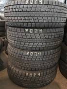 Dunlop Winter Maxx SJ8, 265/65/17 во Владивостоке Dunlop Winter Maxx SJ8. Зимние, 2014 год, 5 %, 4 шт. Под заказ