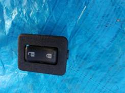 Кнопка центрального замка Hummer H2 2004г 6.0L во Владивостоке Кнопка центрального замка. Hummer H2 L92, LQ4