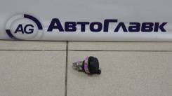 Розетка задняя в Томске Прикуриватель. Infiniti: FX30d, QX70, FX50, QX50, EX35, FX35, EX37, EX25, FX37 Nissan: Wingroad, Primera Camino, NV350 Caravan, Serena, Murano, Primer...