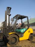KOMATSU FG25HT-15, 2003 в Уссурийске Komatsu FG25HT-14. Погрузчик Komatsu, бензин+газ, гидравлические вилы, 2 500 кг., Бензиновый