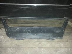 Накладка замка багажника Toyota Mark II X100 в Тынде Панель замка багажника. Toyota Mark II, GX100, GX105, JZX100, JZX101, JZX105, LX100 1GFE, 1JZGE, 1JZGTE, 2JZGE, 2LTE
