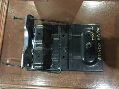 Крепление аккумулятора Suzuki Escudo TD54W, TA74W, TDB4W, TD94W, TDA4W в Хабаровске Крепление аккумулятора. Suzuki Escudo, TA74W, TD54W, TD94W, TDA4W, TDB4W