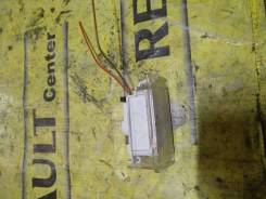 Плафон салонный Renault Logan 05-14 Sandero 09-14 8200418356 в Новосибирске Светильник салона. Renault: Vel Satis, Espace, Duster, Dokker, Scenic, Laguna, Talisman, Sandero, Megane, Modus, Logan, Latitude, Fluence, Twingo, Cli...