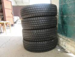 Goodyear Ice Navi Cargo, 165/R13 LT 6PR в Находке Goodyear Ice Navi Cargo. Зимние, без шипов, 2013 год, 10 %