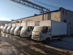 Hino 300, 2018 в Санкт-Петербурге Hino 300. Сендвич фургон на шасси XZU720L, 4 009 куб. см., 5 000 кг., 4x2