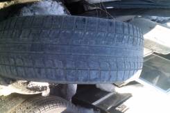 Bridgestone Blizzak Revo2, 215/55 R17 в Новосибирске Bridgestone Blizzak Revo2. Всесезонные, 2007 год, 60 %