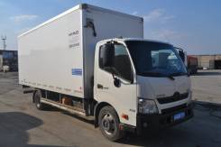 Hino 300, 2013 в Новосибирске Hino 300. Фургон изотермический 2013 г. в. в наличии, 4 000 куб. см., 5 000 кг., 4x2