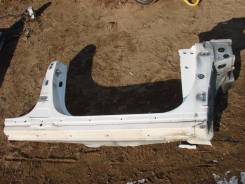 Порог правый Windom MCV30 в Чите Накладка на порог. Toyota Windom, MCV30