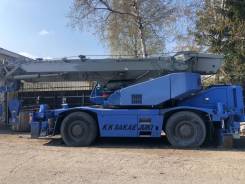 Komatsu LW250, 2002 в Ачинске Komatsu LW250. Кран Komatsu - LW250-5, 11 200 куб. см., 47,70 м.