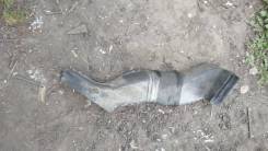 Патрубок воздухазаборника АУДИ А6 1998 год в Барнауле Патрубок воздухозаборника. Audi A6, 4B2, 4B4, 4B5, 4B6 Двигатели: ACK, AEB, AFB, AFN, AGA, AHA, AJK, AJL, AJM, AJP, AKE, AKN, ALF, ALG, ALT, AML, AMX...