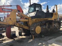 Komatsu D275A-5, 2011 в Красноярске Komatsu D275A-5. Бульдозер , 19 000 куб. см., 56 000 кг.