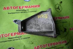 Кронштейн 5 ступенчатой МКПП левый Volkswagen Passat B5/Audi A4 B5 в Новосибирске Кронштейн кпп. Volkswagen Passat, 3B2, 3B3, 3B5, 3B6 Skoda Superb Audi S6, 4B2, 4B4, 4B5, 4B6 Audi A4, 8D2, 8D5, B5 Audi A6, 4B2, 4B4, 4B5, 4B6 Audi S...
