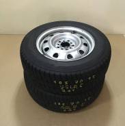 Пара колёс на универсальных дисках Goodyear Ice Navi NH 195/70R15 в Хабаровске Пара колёс на универсальных дисках Goodyear Ice Navi NH 195/70R15. 6.0x15" 5x100.00, 5x114.30 ЦО 62,0 мм.