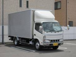 Hino Dutro, 2005 во Владивостоке Hino Dutro. Грузовик HINO Dutoro фургон во Владивостоке, 4 900 куб. см., 3 000 кг., 4x2. Под заказ