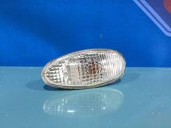 Повторитель поворота MR522027 Mitsubishi в Москве Поворотник. Mitsubishi: Eclipse, Toppo, Lancer Cedia, Delica, Lancer, Montero Sport, Pajero Sport, Pajero, Chariot, Galant, Airtrek, Chariot Grandis...