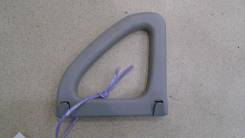 Ручка внутренняя потолочная Mitsubishi Pajero / Montero 3 (V6, V7) 2000-2006 Номер OEM MR763639 в Карпинске Ручка внутренняя потолочная Mitsubishi Pajero / Montero 3 (V6, V7) 2000-2006 Номер OEM MR763639
