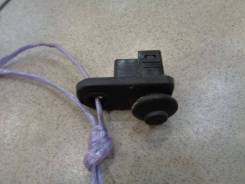 Выключатель концевой Mitsubishi Pajero / Montero 3 (V6, V7) 2000-2006 Номер OEM 8608A145 в Карпинске Выключатель концевой Mitsubishi Pajero / Montero 3 (V6, V7) 2000-2006 Номер OEM 8608A145