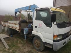 Isuzu Forward, 1998 в Находке Isuzu Forward. Продам грузовик-манипулятор, 8 600 куб. см., 5 000 кг., 4x2