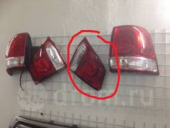 Фонарь задний правый 81581-60180 в Новосибирске Стоп-сигнал. Toyota Land Cruiser, GRJ200, URJ200, URJ202, URJ202W, UZJ200, UZJ200W, VDJ200 1GRFE, 1URFE, 1VDFTV, 2UZFE, 3URFE