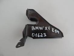 Кронштейн замка капота BMW X1 в Новосибирске Кронштейн замка капота BMW X1
