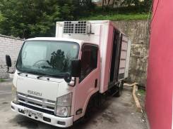 Isuzu Elf, 2008 во Владивостоке Isuzu Elf. Продам рефрижератор , 3 000 куб. см., 2 000 кг., 4x2