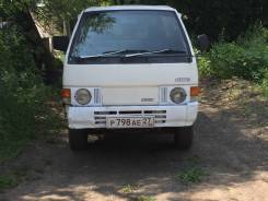 Nissan Vanette, 1991 в Хабаровске Nissan Vanette. , 2 000 куб. см., 1 500 кг., 4x4