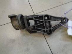 Кронштейн двигателя правый Opel Vectra A 1988-1995 Номер OEM 90372450 в Карпинске Кронштейн двигателя правый Opel Vectra A 1988-1995 Номер OEM 90372450