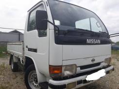 Nissan Atlas, 1994 в Уссурийске Nissan Atlas. Продам отличный бензиновый грузовик, 2 000 куб. см., 1 800 кг., 4x2