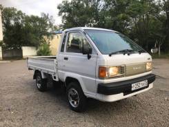 Toyota Town Ace, 2002 в Уссурийске Toyota Town Ace. Продам грузовик town ace 4 wd, 2 000 куб. см., 1 000 кг., 4x4