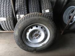 Колеса в сборе 205/70 R15 Viatti Vettore Inverno ш. + штамп на Ниву в Красноярске Колеса в сборе 205/70 R15 Viatti Vettore Inverno ш. + штамп на Ниву. 5.5x15" 5x139.70 ET45 ЦО 98,5 мм.